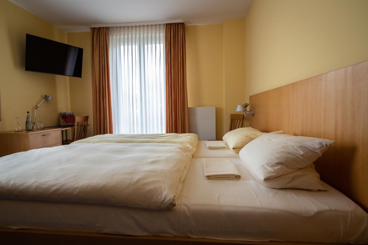 مانهايم Hotel Goldene Gans المظهر الخارجي الصورة