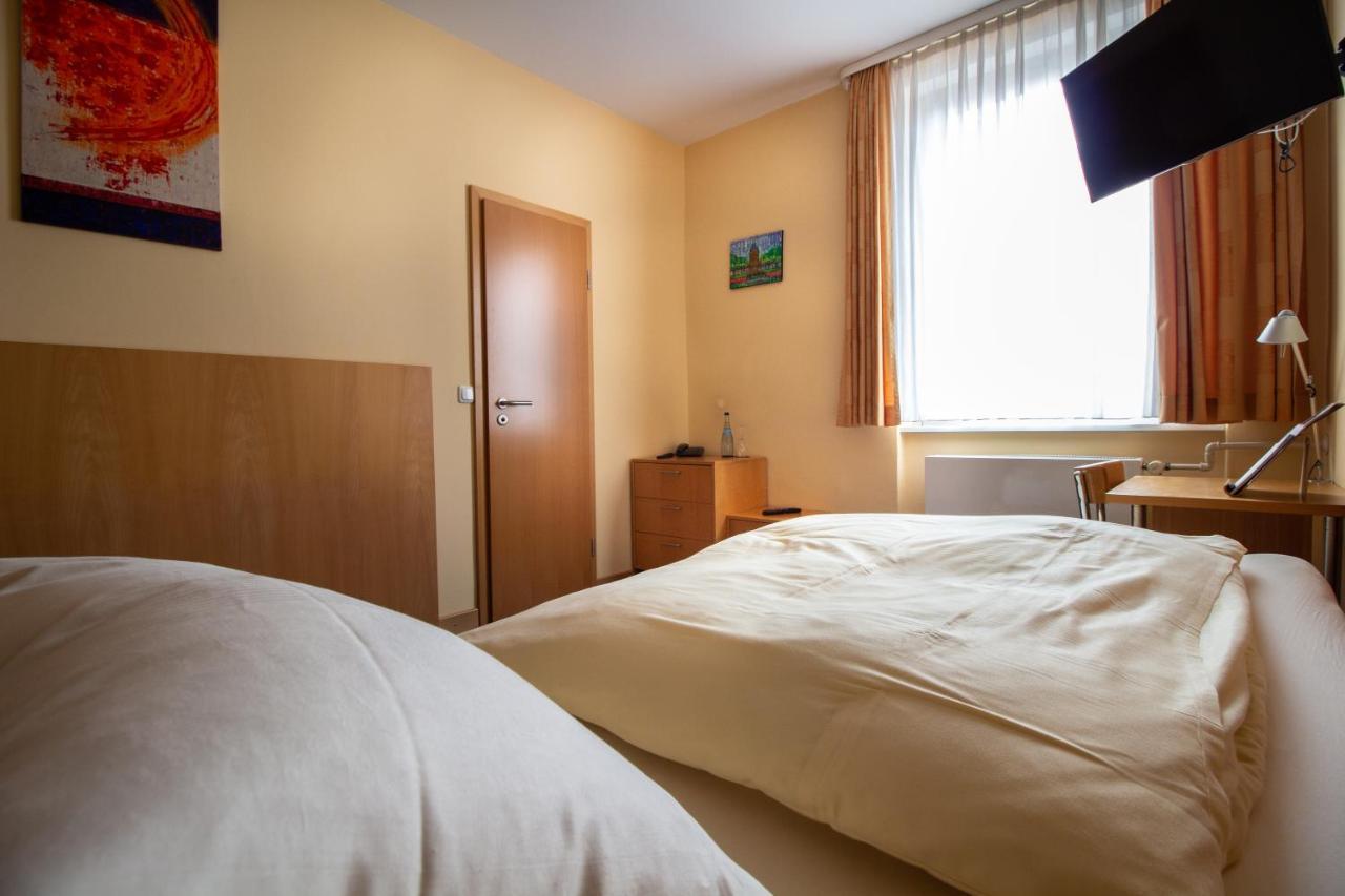 مانهايم Hotel Goldene Gans المظهر الخارجي الصورة